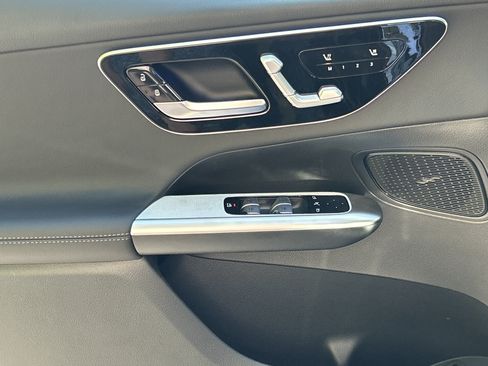 New 2026 Mercedes-Benz GLC 300 image 18