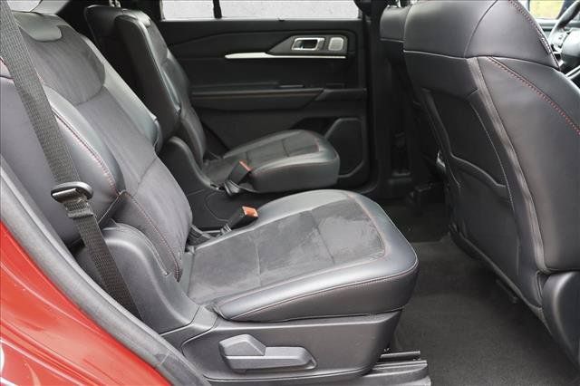 Used 2025 Ford Explorer ST AWD/4WD image 26