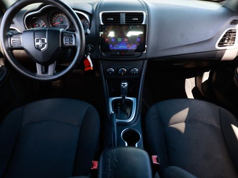Used 2014 Dodge Avenger SE image 21