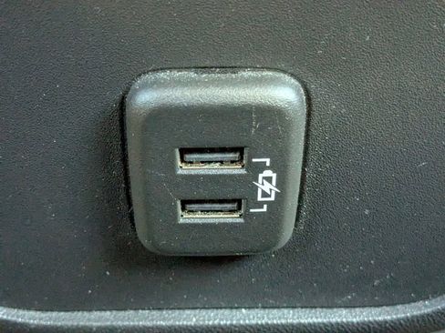 Used 2024 GMC Terrain SLT image 14