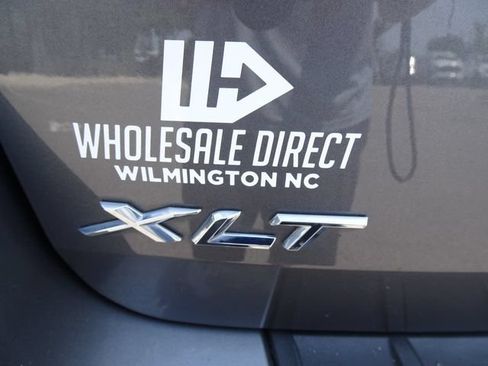 Used 2022 Ford Explorer XLT w/ Equipment Group 202A RWD image 40
