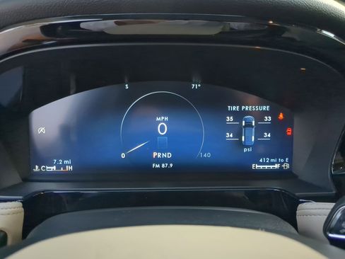 New 2026 Lincoln Corsair Premiere image 14