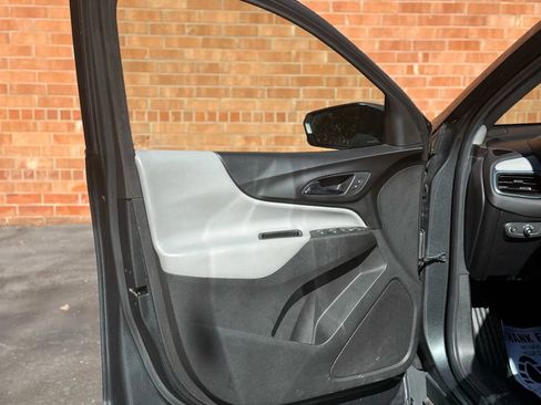 Used 2019 Chevrolet Equinox LS image 12