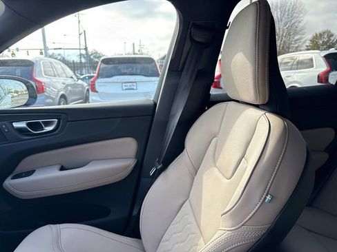 New 2026 Volvo XC60 B5 Core image 19