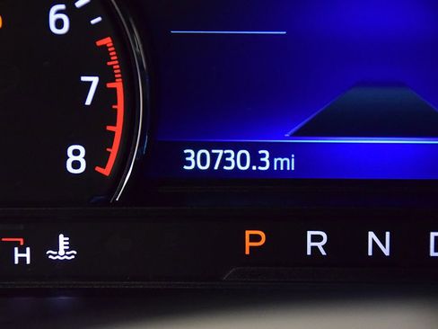 Used 2022 Ford Explorer XLT w/ Equipment Group 202A image 22