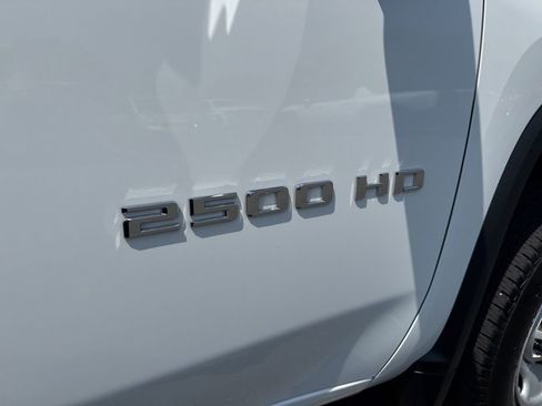 Used 2025 Chevrolet Silverado 2500 W/T w/ WT Convenience Package AWD/4WD image 9