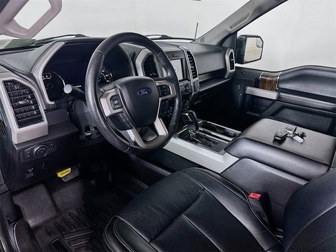 Used 2019 Ford F150 Lariat image 30