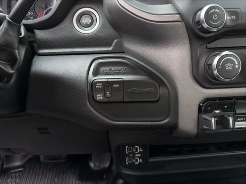 New 2024 RAM 3500 Tradesman AWD/4WD image 10