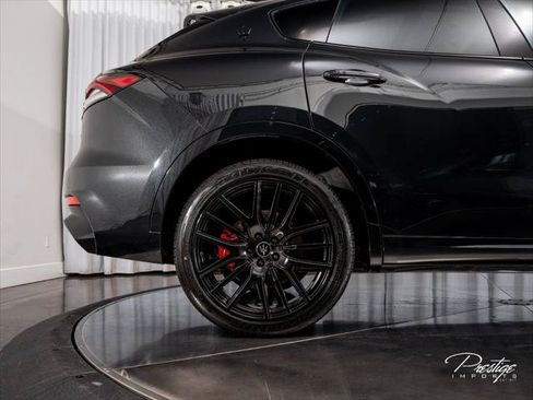 Used 2022 Maserati Levante Modena AWD/4WD image 17