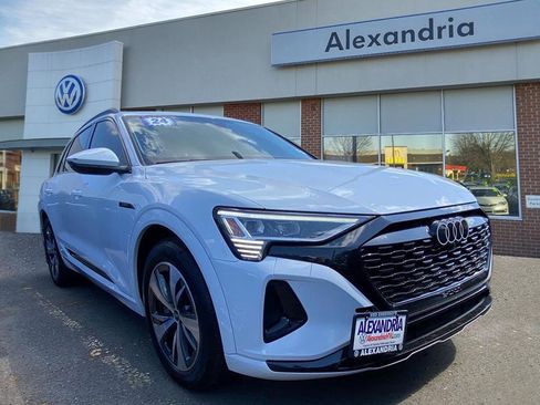 Used 2024 Audi Q8 e-tron Premium AWD/4WD image 1