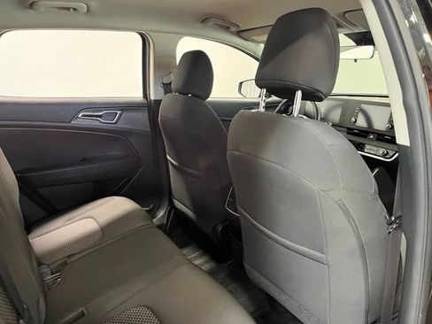 Used 2024 Kia Sportage LX FWD image 15