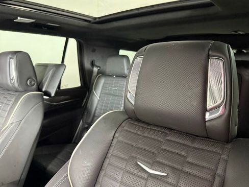 Certified 2023 Cadillac Escalade Premium Luxury Platinum image 15