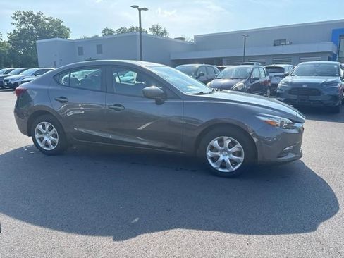 Used 2018 MAZDA MAZDA3 Sport FWD image 5