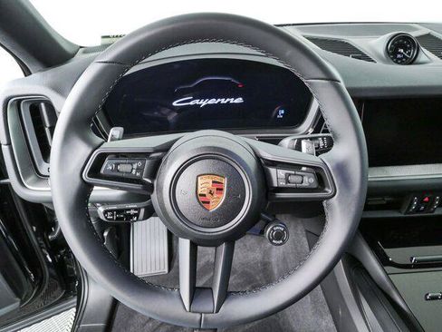 New 2026 Porsche Cayenne Coupe AWD/4WD image 9