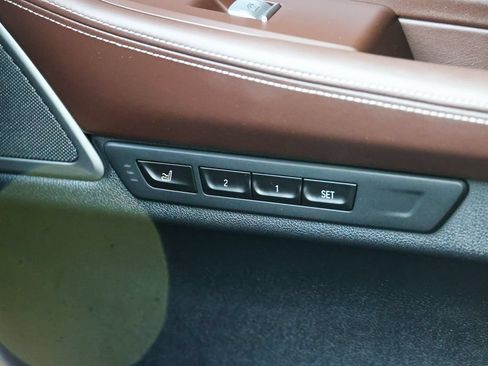 Used 2020 BMW 750i xDrive w/ Executive Package AWD/4WD image 17