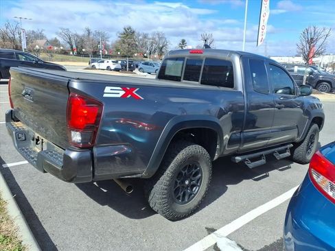 Used 2020 Toyota Tacoma SR w/ SX Package image 2