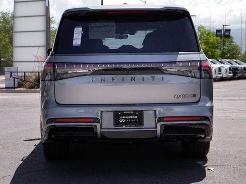 New 2026 INFINITI QX80 4WD image 9