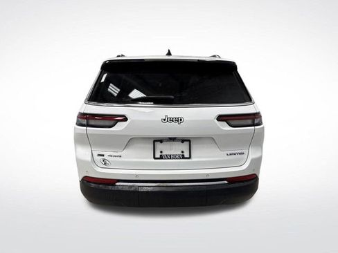 Used 2023 Jeep Grand Cherokee L Limited image 13