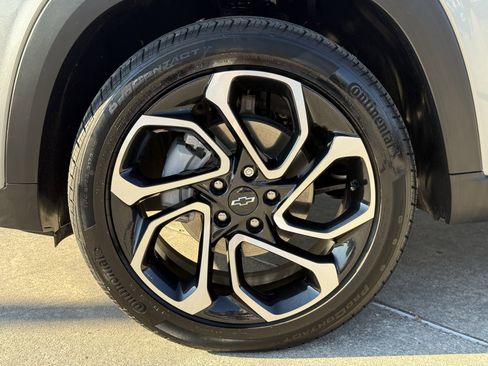 Used 2024 Chevrolet Trax RS w/ Driver Confidence Package image 12