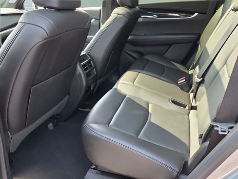 Used 2023 Cadillac XT5 Premium Luxury FWD image 9