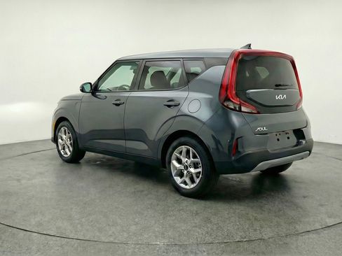 Used 2025 Kia Soul LX w/ LX Technology Package FWD image 6