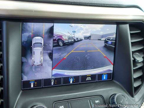 Used 2023 GMC Acadia Denali w/ Denali Technology Package FWD image 18