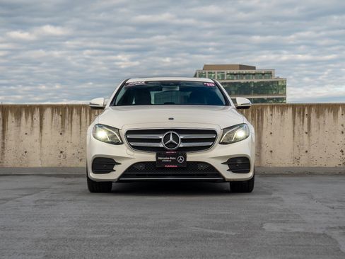 Certified 2018 Mercedes-Benz E 300 4MATIC image 2