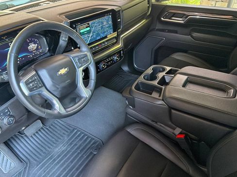Used 2024 Chevrolet Silverado 2500 LTZ AWD/4WD image 11