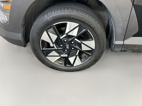 Used 2025 Hyundai Kona SEL image 11