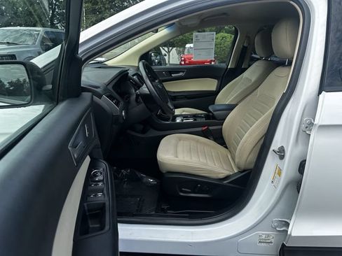 Certified 2020 Ford Edge SE FWD image 19