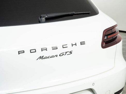 Used 2018 Porsche Macan GTS AWD/4WD image 29