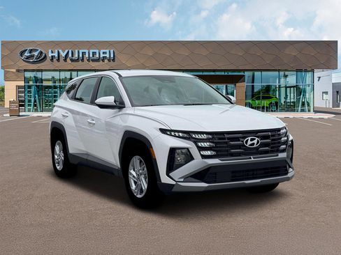New 2026 Hyundai Tucson SE image 11