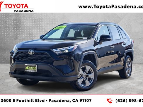 Used 2025 Toyota RAV4 XLE AWD/4WD image 1