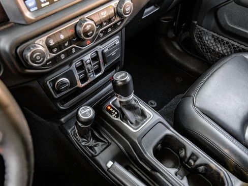 Used 2021 Jeep Wrangler Unlimited Sahara image 29