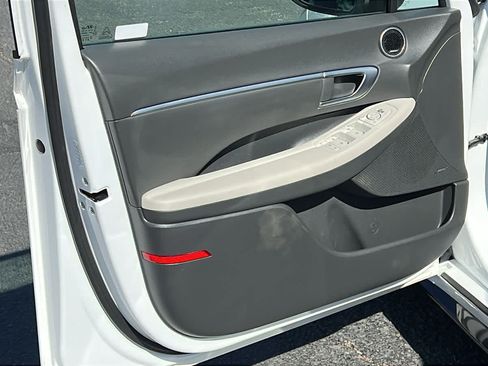 Used 2021 Hyundai Sonata SEL FWD image 22