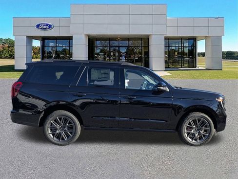New 2025 Ford Expedition Platinum w/ Stealth Performance Package AWD/4WD image 3