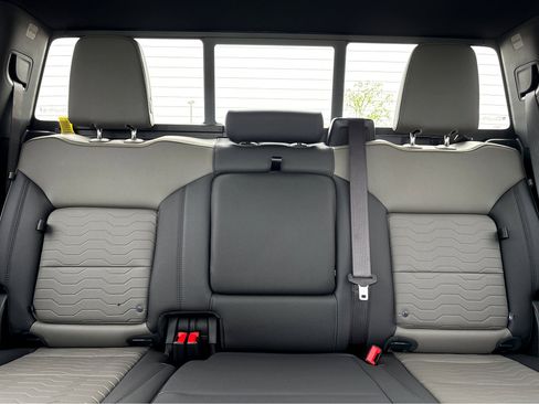 New 2026 Chevrolet Silverado 2500 ZR2 image 5