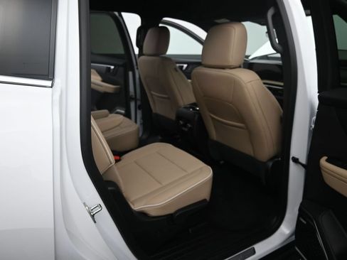 Used 2026 Buick Enclave Preferred w/ Power Package FWD image 26