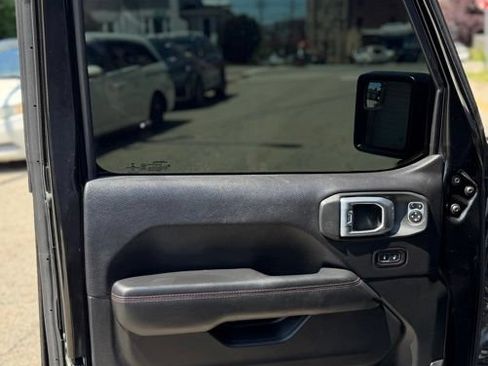 Used 2019 Jeep Wrangler Unlimited Rubicon AWD/4WD image 11