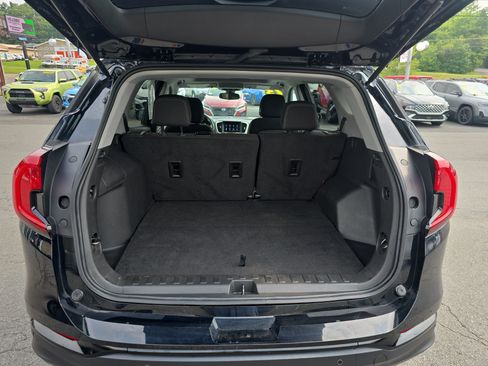 Used 2023 GMC Terrain SLE w/ Driver Convenience Package AWD/4WD image 5
