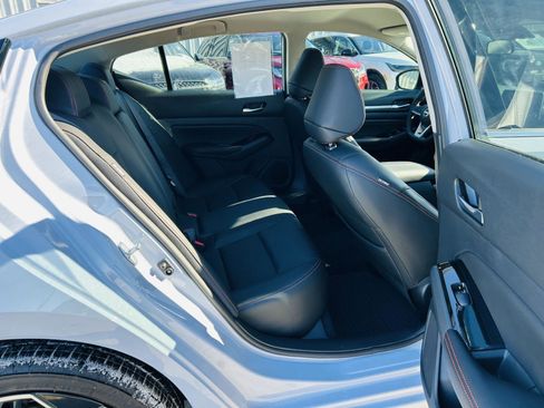 Used 2023 Nissan Altima 2.5 SR image 26