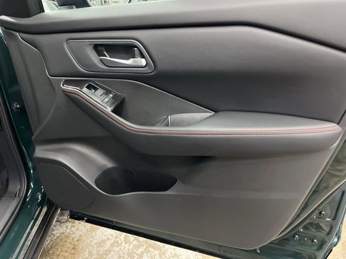 New 2026 Nissan Rogue SV AWD/4WD image 17