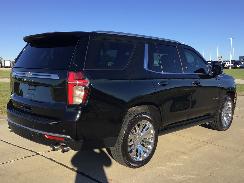Used 2021 Chevrolet Tahoe High Country w/ Premium Package AWD/4WD image 6