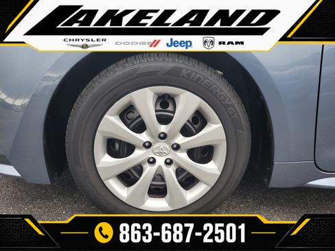 Used 2026 Toyota Corolla LE FWD image 9