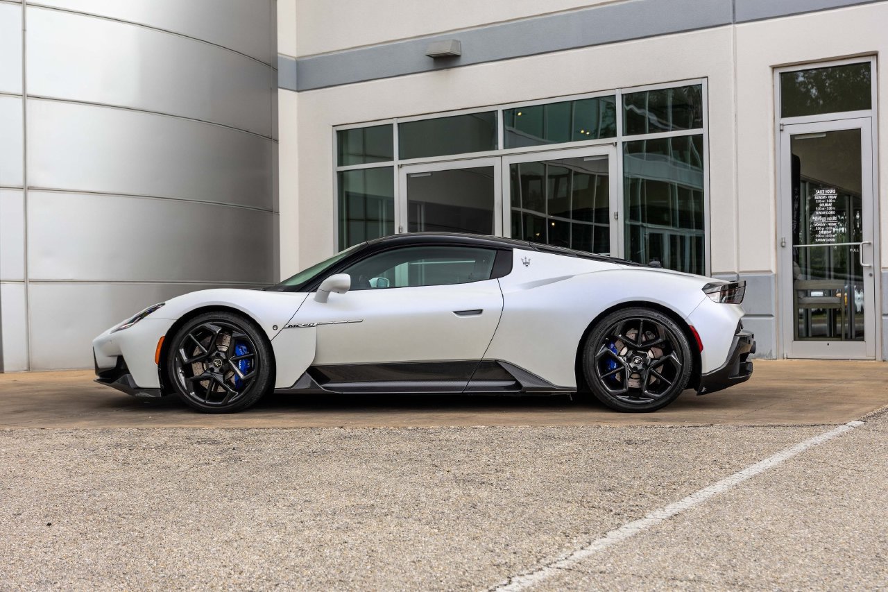 Used 2022 Maserati MC20 Coupe RWD image 20