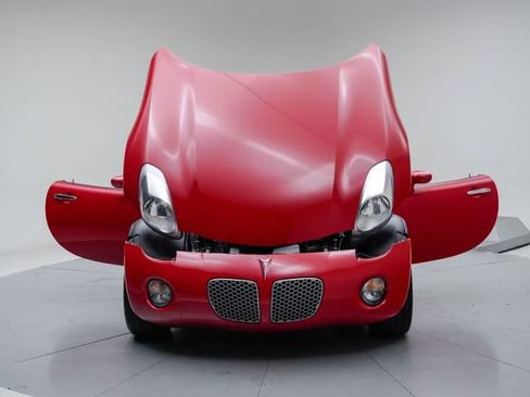 Used 2008 Pontiac Solstice Convertible w/ Premium Package RWD image 16