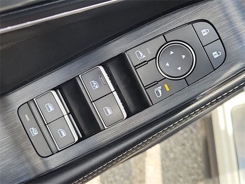 Used 2021 Nissan Rogue SL image 23