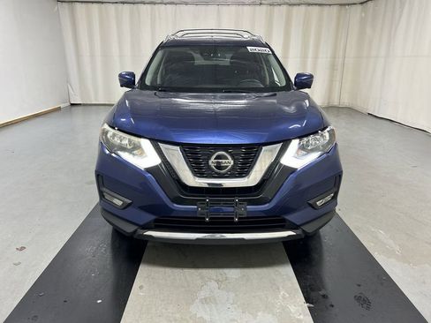 Used 2020 Nissan Rogue SV w/ Sun & Sound Touring Package image 3