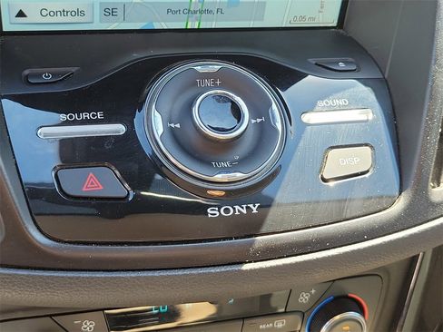 Used 2017 Ford Escape Titanium image 29