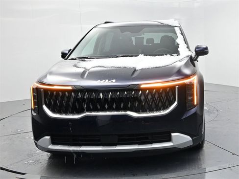 New 2026 Kia Carnival EX image 3